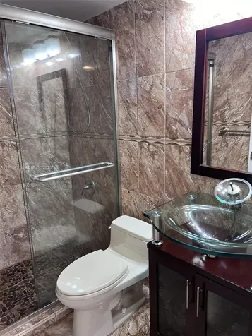 5480 W 21st Court Hialeah FL 33016