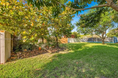 7018 SW 53rd Lane Miami FL 33155