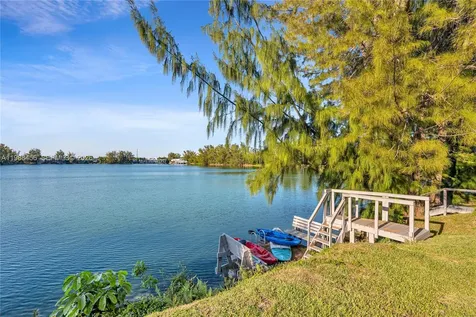 7018 SW 53rd Lane Miami FL 33155