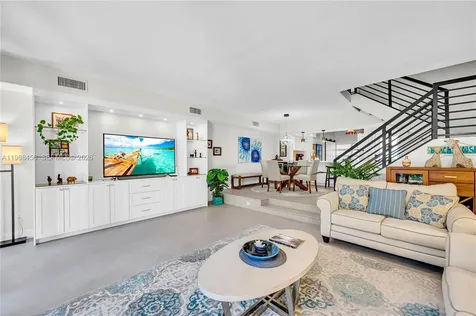 7018 SW 53rd Lane Miami FL 33155