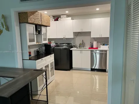 301 N Pine Island Road Plantation FL 33324