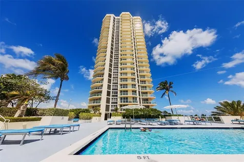 7330 Ocean Terrace Miami Beach FL 33141