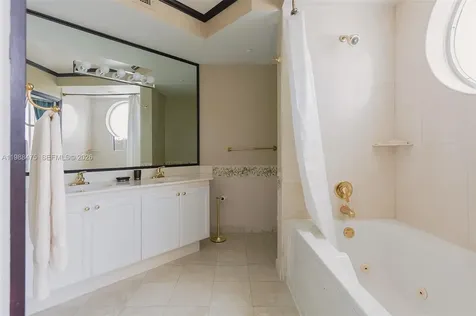 7330 Ocean Terrace Miami Beach FL 33141