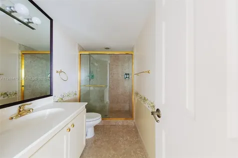 7330 Ocean Terrace Miami Beach FL 33141