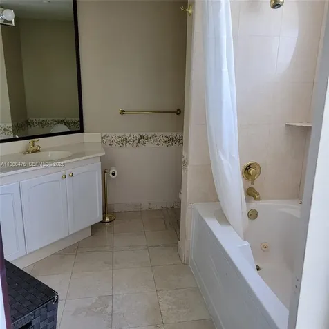 7330 Ocean Terrace Miami Beach FL 33141