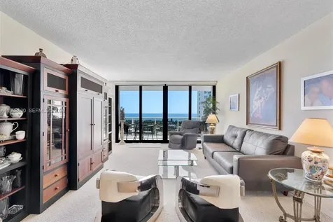 20281 E Country Cub Drive Aventura FL 33180