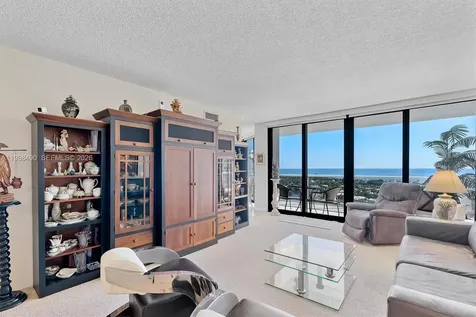 20281 E Country Cub Drive Aventura FL 33180