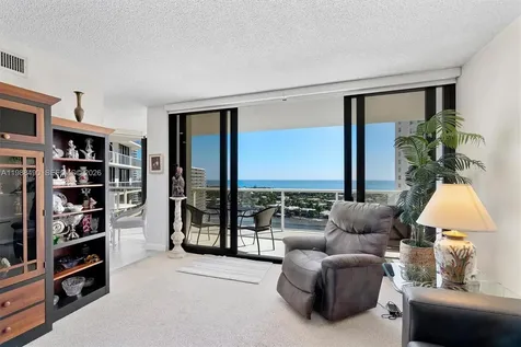 20281 E Country Cub Drive Aventura FL 33180