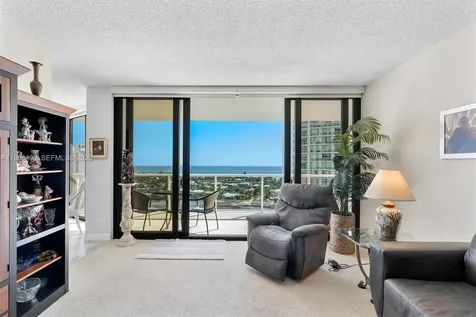 20281 E Country Cub Drive Aventura FL 33180