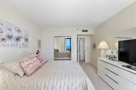 20281 E Country Cub Drive Aventura FL 33180