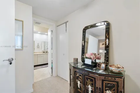 20281 E Country Cub Drive Aventura FL 33180