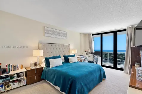 20281 E Country Cub Drive Aventura FL 33180
