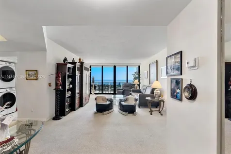 20281 E Country Cub Drive Aventura FL 33180
