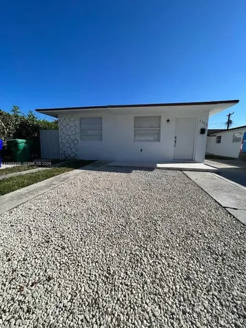 3306 SW 24th Terrace Miami FL 33145