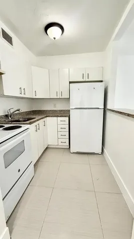 42 SW 14th Street Dania Beach FL 33004