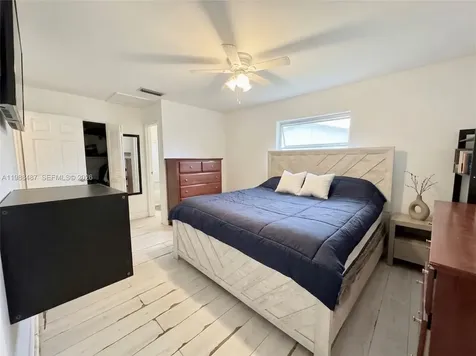 2498 NW 98th Lane Sunrise FL 33322