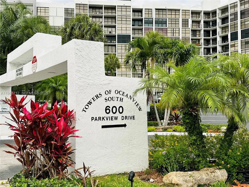 600 E Parkview Drive Hallandale Beach FL 33009