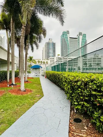 600 E Parkview Drive Hallandale Beach FL 33009