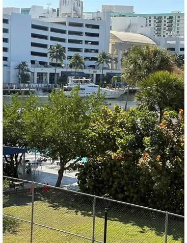 600 E Parkview Drive Hallandale Beach FL 33009