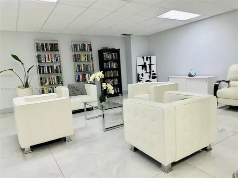 600 E Parkview Drive Hallandale Beach FL 33009
