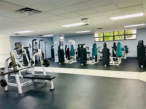 600 E Parkview Drive Hallandale Beach FL 33009