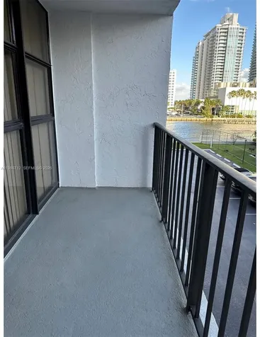 600 E Parkview Drive Hallandale Beach FL 33009