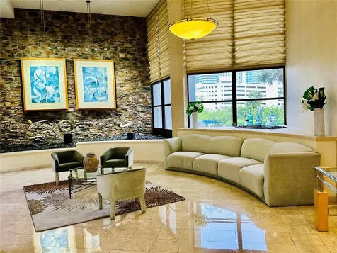 600 E Parkview Drive Hallandale Beach FL 33009