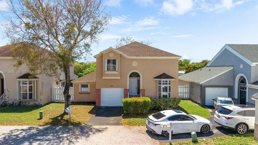 1199 SW 109th Lane Davie FL 33324