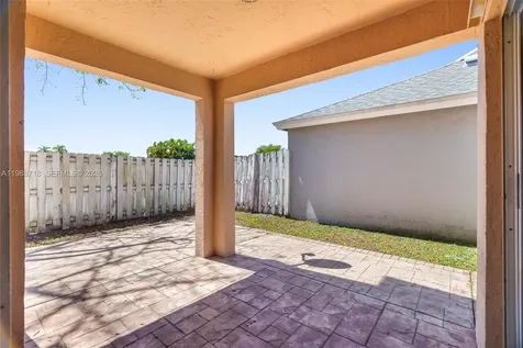 1199 SW 109th Lane Davie FL 33324