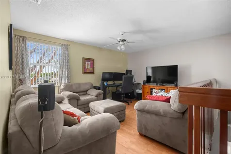 1199 SW 109th Lane Davie FL 33324