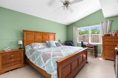 1199 SW 109th Lane Davie FL 33324