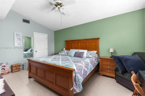 1199 SW 109th Lane Davie FL 33324
