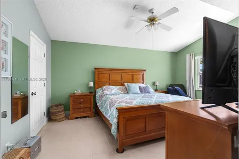 1199 SW 109th Lane Davie FL 33324