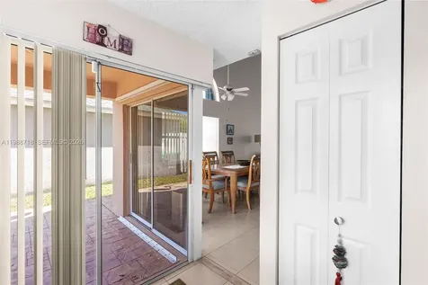 1199 SW 109th Lane Davie FL 33324