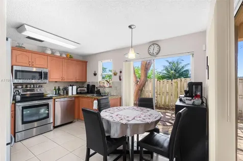 1199 SW 109th Lane Davie FL 33324
