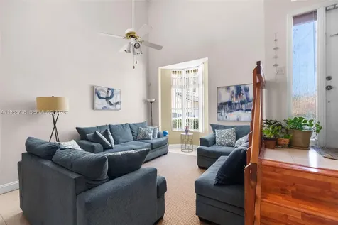 1199 SW 109th Lane Davie FL 33324