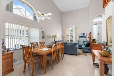 1199 SW 109th Lane Davie FL 33324