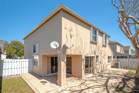 1199 SW 109th Lane Davie FL 33324