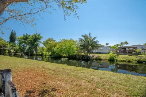 1199 SW 109th Lane Davie FL 33324