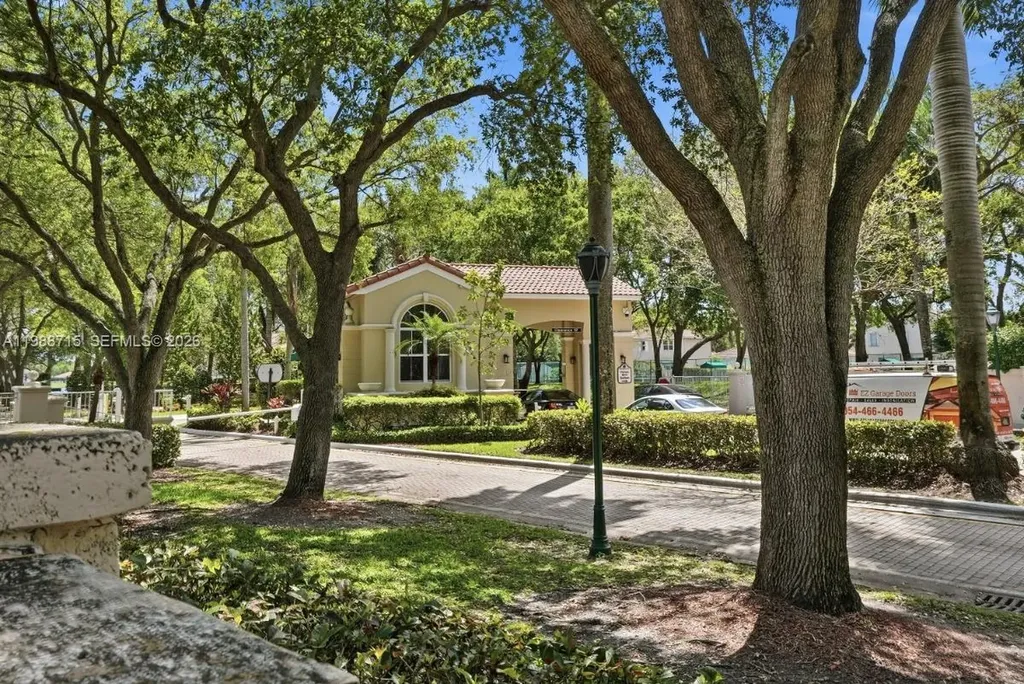 3464 SW 51st Street Hollywood FL 33312