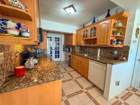 9971 SW 41st Terrace Miami FL 33165