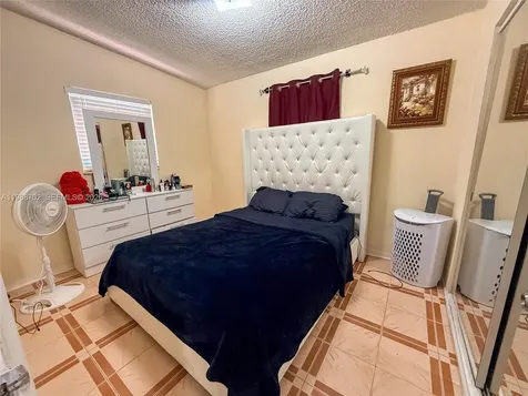 9971 SW 41st Terrace Miami FL 33165