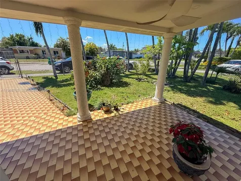 9971 SW 41st Terrace Miami FL 33165
