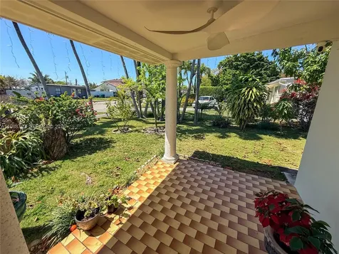 9971 SW 41st Terrace Miami FL 33165