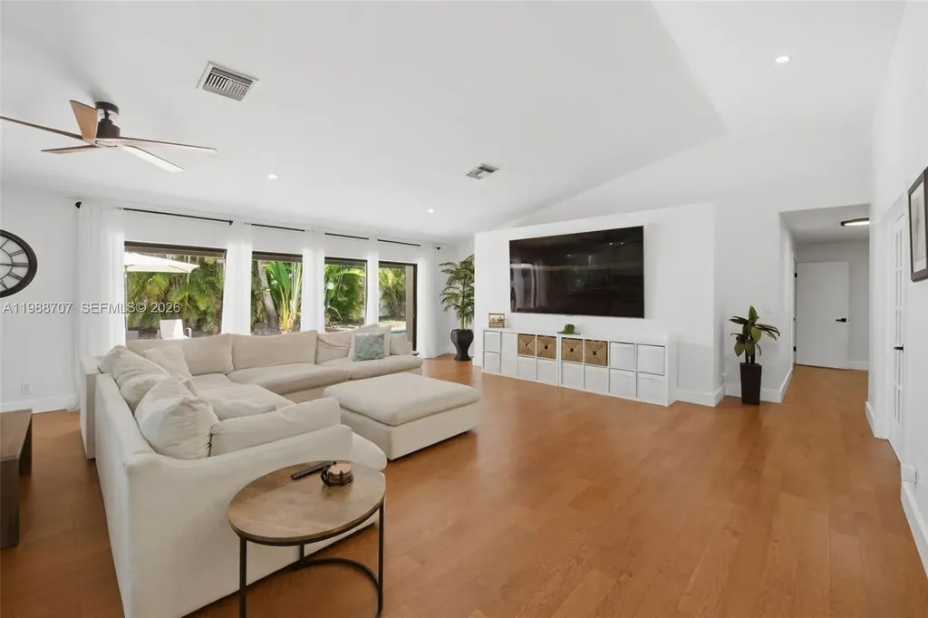 395 NW 89th Lane Coral Springs FL 33071