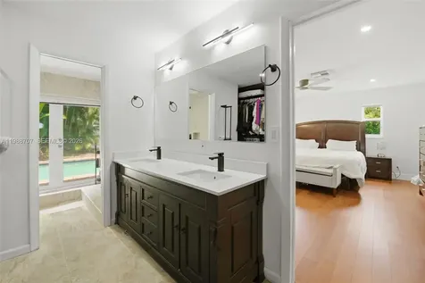 395 NW 89th Lane Coral Springs FL 33071