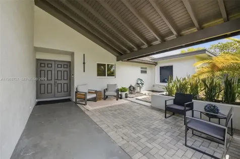 395 NW 89th Lane Coral Springs FL 33071