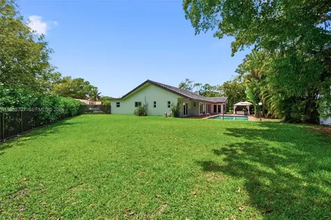 395 NW 89th Lane Coral Springs FL 33071