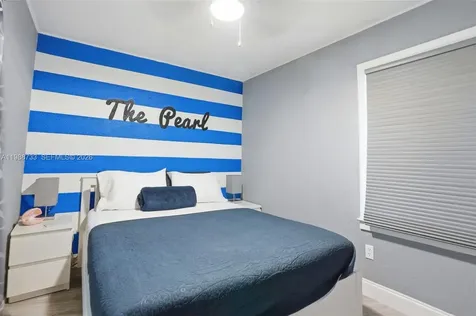 527 Wildwood Way Clearwater FL 33756