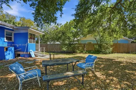 527 Wildwood Way Clearwater FL 33756